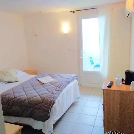 Guest house Montaleigne 3*