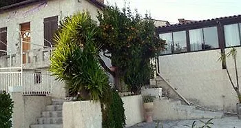 Guest house Montaleigne 3*