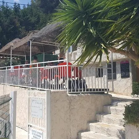 Guest house Montaleigne 3*